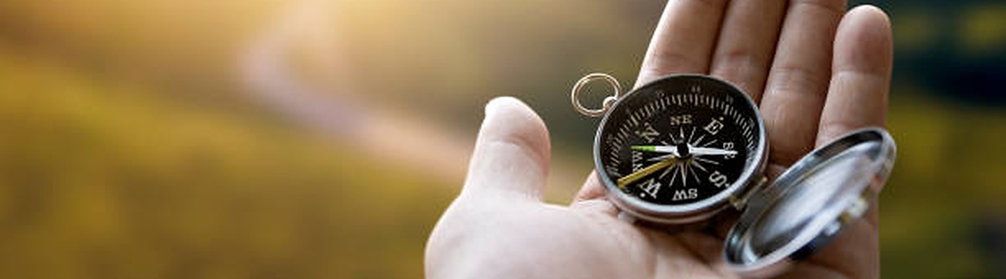 Təminat komandası tapşırığı qəbul etməzdən əvvəl müstəqillik məsələlərini müzakirə edir